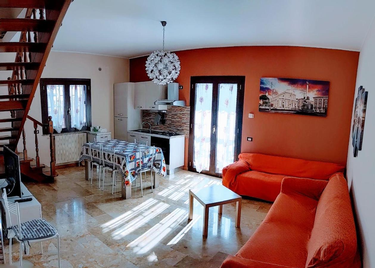 Casa Vacanze Volpe Dell'Etna Николози Экстерьер фото