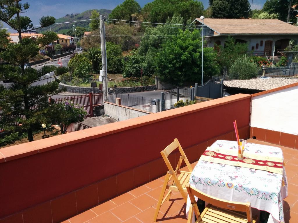 Casa Vacanze Volpe Dell'Etna Николози Номер фото